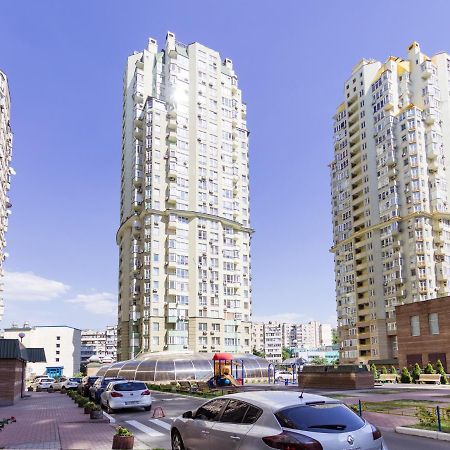 Navit Apartments With Breakfast, Near The Railway Station, The City Center, The Park キエフ エクステリア 写真