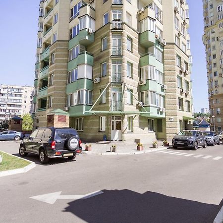 Navit Apartments With Breakfast, Near The Railway Station, The City Center, The Park キエフ エクステリア 写真