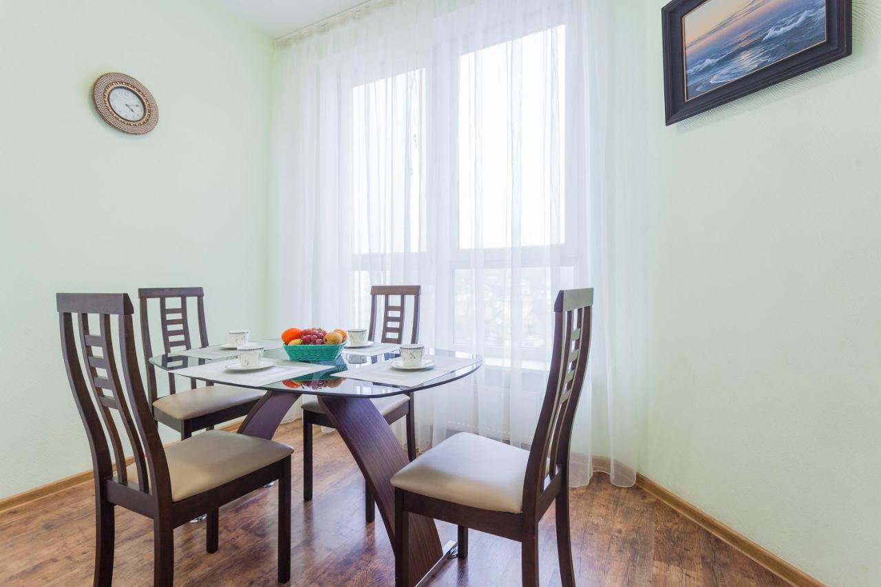 Navit Apartments With Breakfast, Near The Railway Station, The City Center, The Park キエフ エクステリア 写真